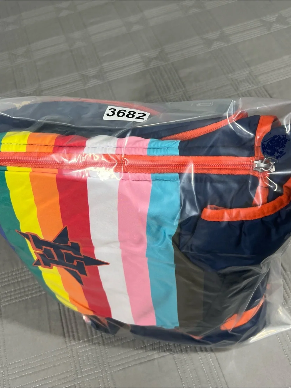 Houston Astros Puffer Vest Pride Night Giveaway Adult Size XXL Rainbow Full Zip